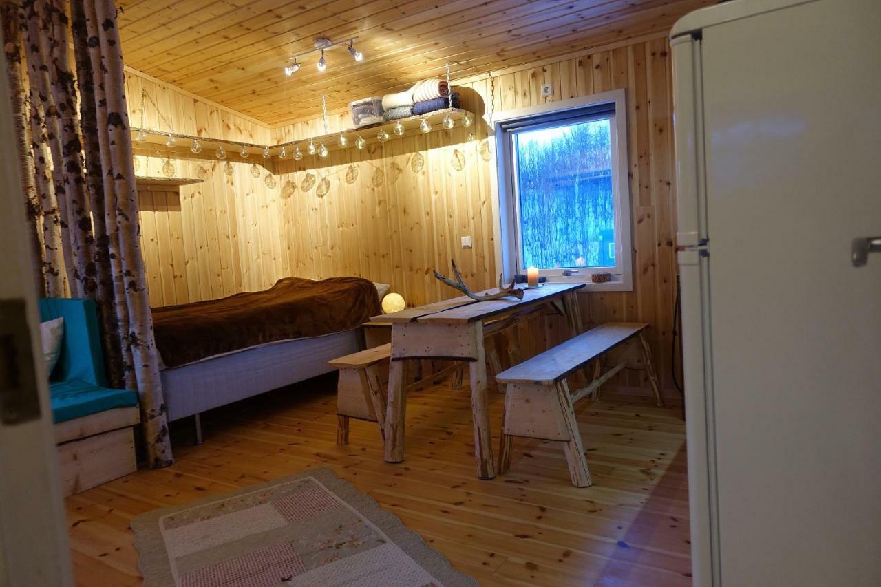 Wild Caribou'S Wildwood Cabin Lakselv Exterior photo